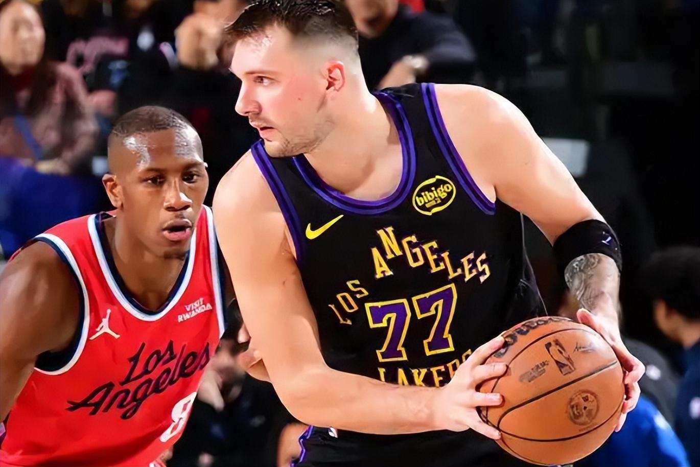 开云体育-最多落后26分,湖人下滑第6俯冲附加赛区,小卡复出,祖巴茨18+19